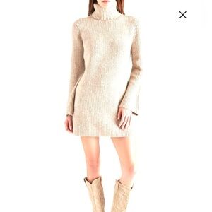 Steve Madden Abby Minimalist Wing Long Sleeve Sweater Mini Dress Light Cream M